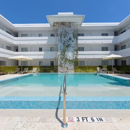 Beach Haus Key Biscayne Contemporary Apartments Extérieur photo