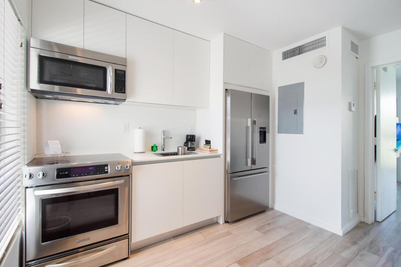 Beach Haus Key Biscayne Contemporary Apartments Extérieur photo