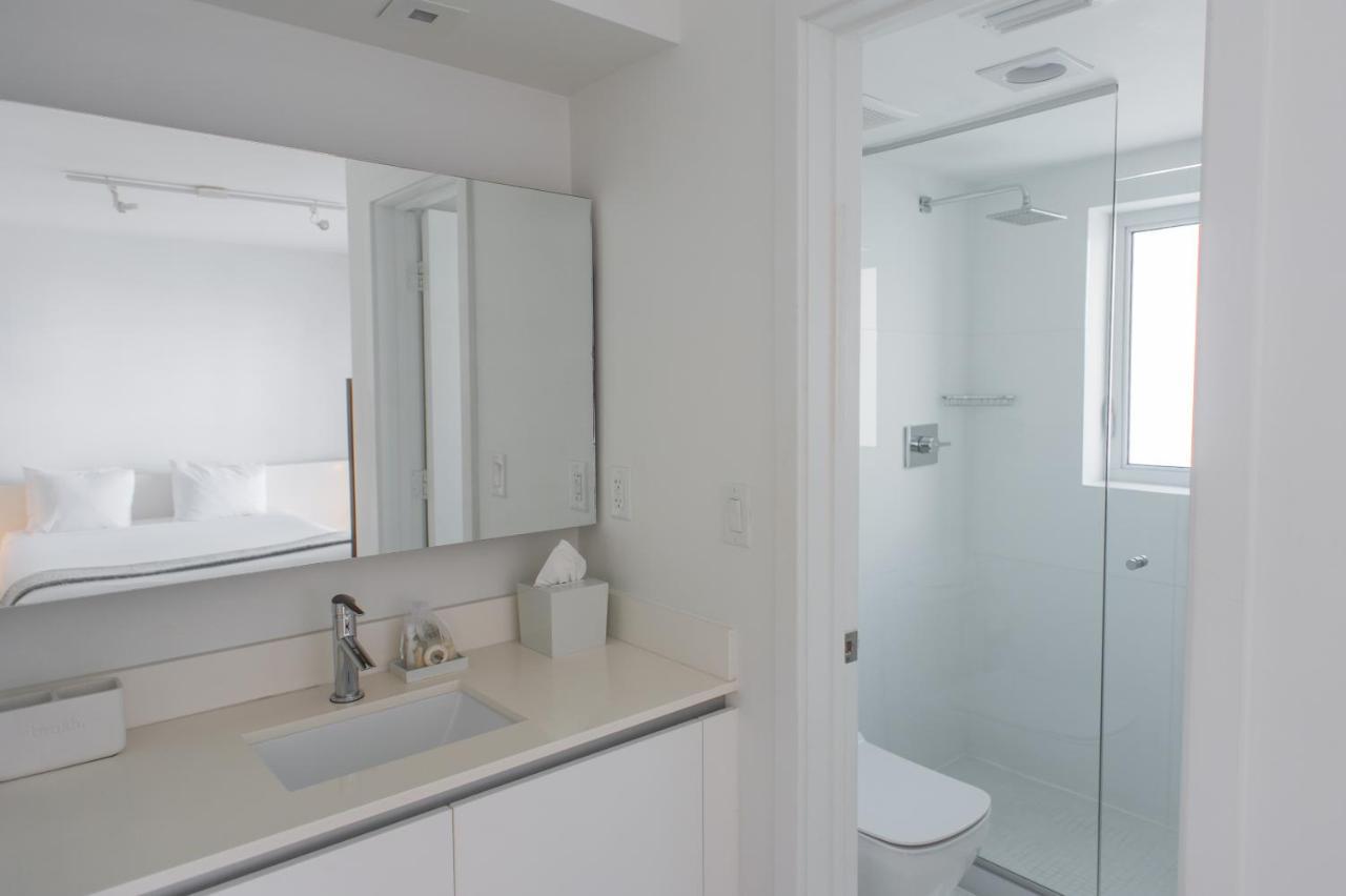 Beach Haus Key Biscayne Contemporary Apartments Extérieur photo