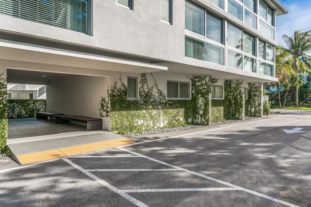 Beach Haus Key Biscayne Contemporary Apartments Extérieur photo