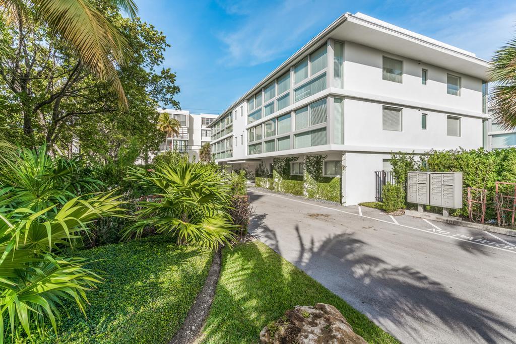 Beach Haus Key Biscayne Contemporary Apartments Extérieur photo