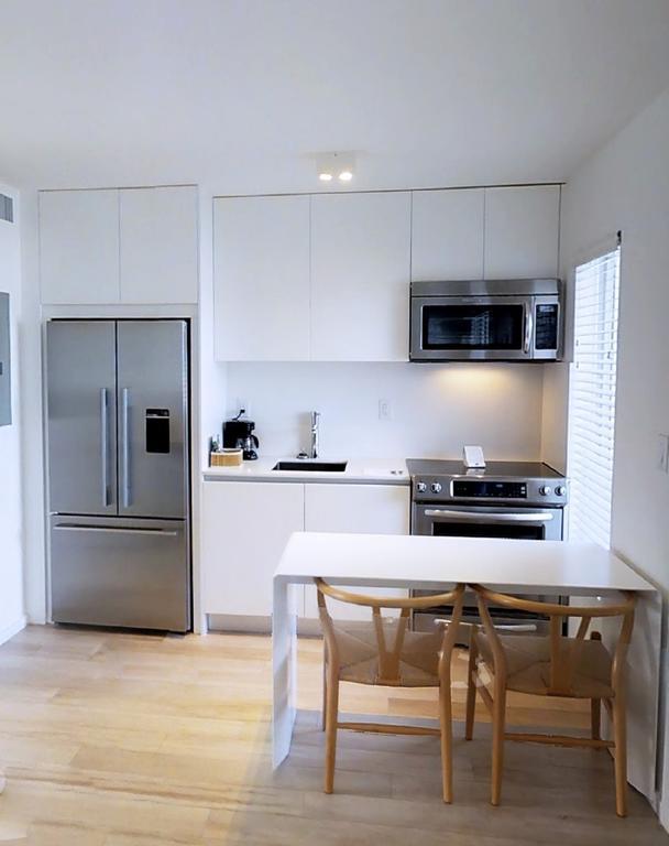Beach Haus Key Biscayne Contemporary Apartments Extérieur photo