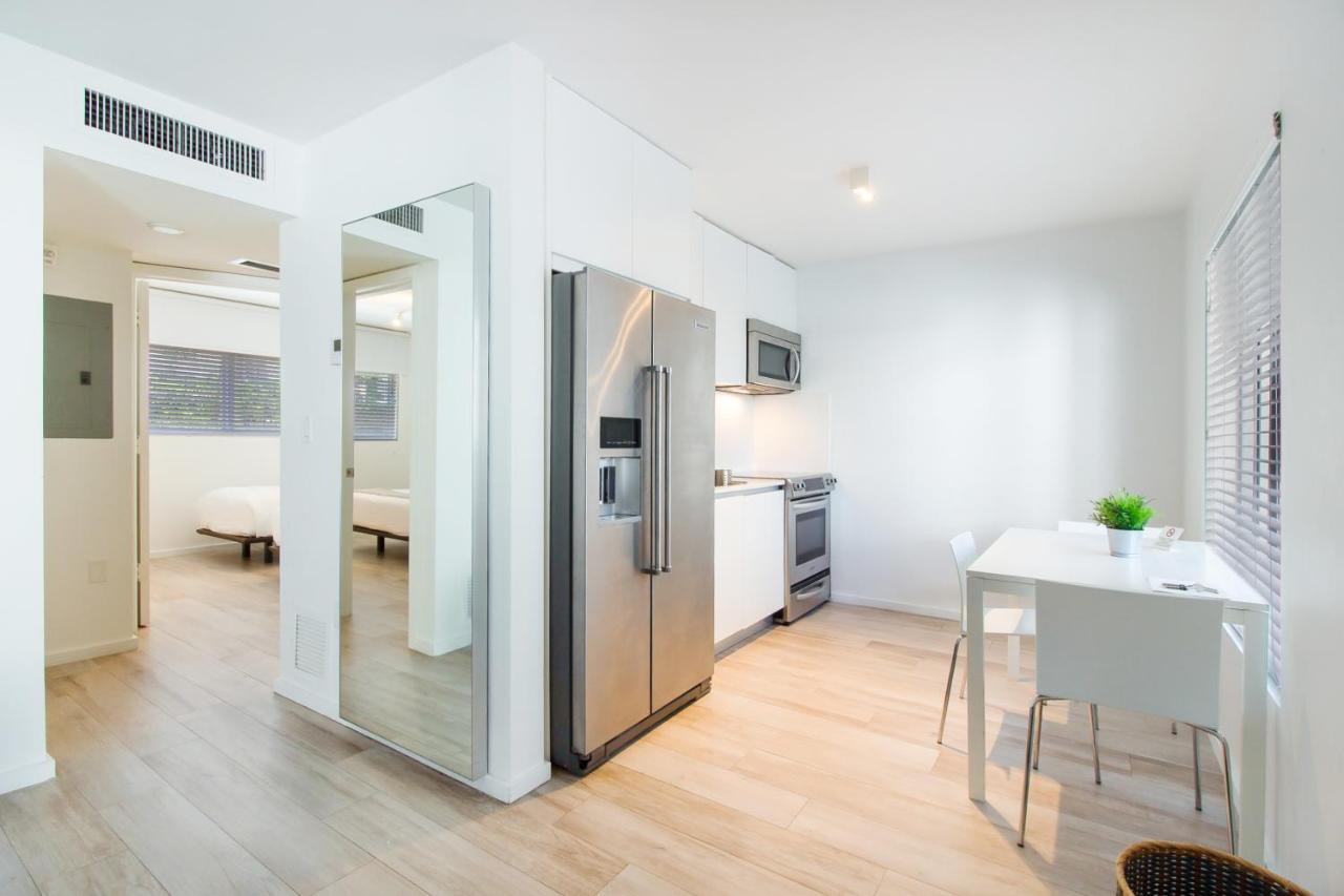 Beach Haus Key Biscayne Contemporary Apartments Extérieur photo